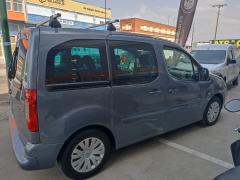 https://www.lasfurgonetasdealfonso.com/media/com_expautospro/images/big/furgonetas_de_segunda_mano_citroen_berlingo_68adceeb4c8d3.jpg
