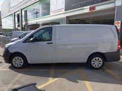 https://www.lasfurgonetasdealfonso.com/media/com_expautospro/images/big/furgonetas_de_segunda_mano_mercedes_vito_64762e993f059.jpg