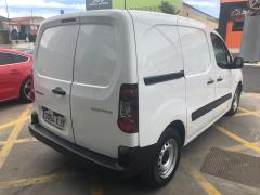 https://www.lasfurgonetasdealfonso.com/media/com_expautospro/images/big/furgonetas_de_segunda_mano_peugeot_partner_6a22efbf2fe69.JPG